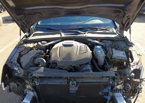 2019 Audi A4 40 Premium/40 Titanium Premium z USA, uszkodzony, nr VIN WAUGMAF4XKN001078